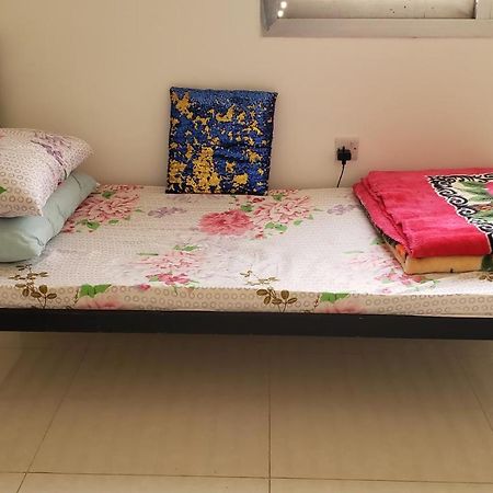 Yahia Guest House Abu Dhabi Buitenkant foto